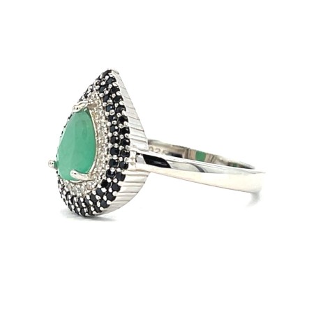 pierścionek z czarnym spinelem, spinel czarny w srebrze, biżuteria z czarnymi kamieniami, pierścionek z dwoma rzędami spineli, czarny spinel i białe cyrkonie, biżuteria wieczorowa ze spinelem