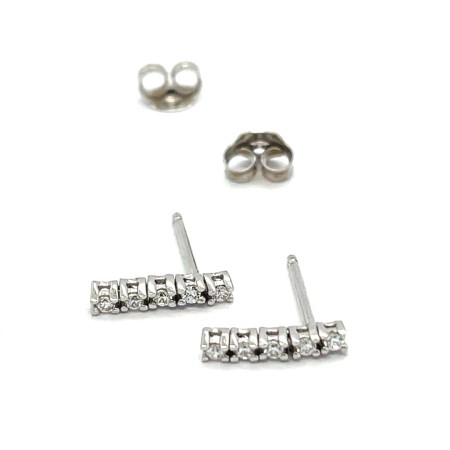 kolczyki 11 mm długość, kolczyki 2 mm szerokość, biżuteria geometryczna, nowoczesne kolczyki, kolczyki słupki z kamieniami, biżuteria shoper, kolczyki uniwersalne