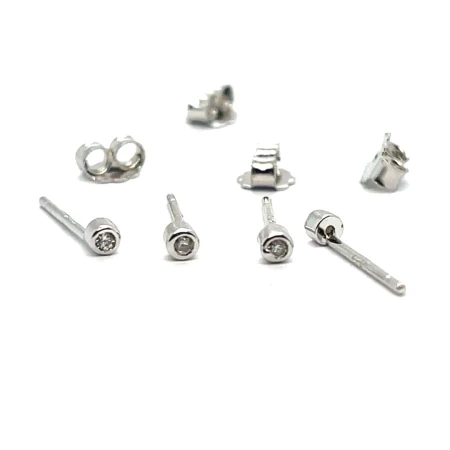 kolczyk do drugiej dziurki srebro, mały kolczyk z cyrkonią 925, minimalistyczny kolczyk sztyft,  kolczyk srebrny 3 mm rodowany, biżuteria do trzeciej dziurki, mała cyrkonia w srebrnej oprawie