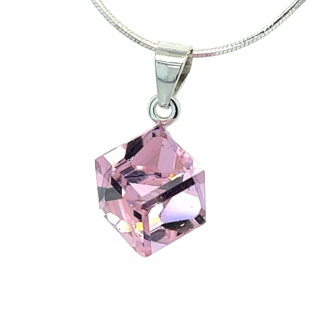 zawieszka swarovski rozowa, srebrny wisiorek geometryczny, krysztal swarovskiego 8x8, zawieszka z krawatka 7 mm, modne dodatki damskie