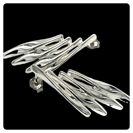 Kolczyki na sztyfcie , srebro rodowane pr. 925 Srebrne fale