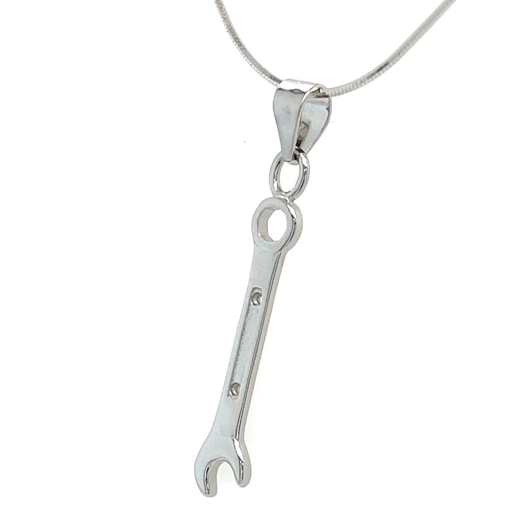srebro rodowane 925 zawieszka warsztatowa, biżuteria techniczna unisex, zawieszka klucz płaski cena, biżuteria odporna na ciemnienie, srebrny klucz 13 do łańcuszka, biżuteria rzemieślnicza srebro