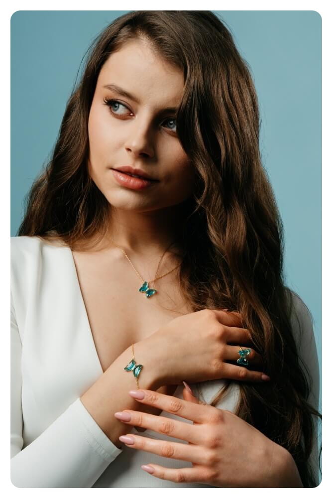 Bransoletka z kryształowym motylem, kolor turkusowy