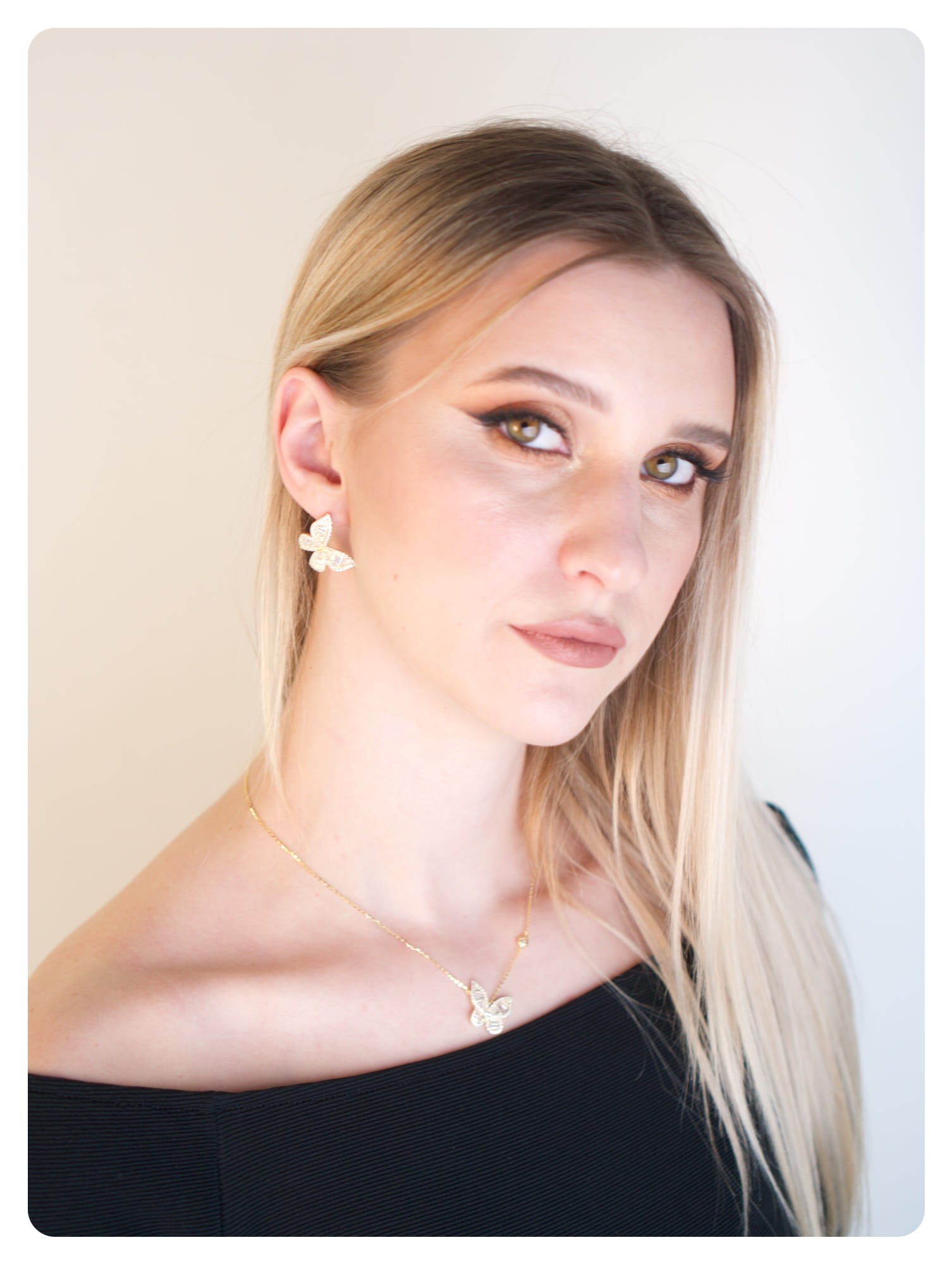 Kolczyki motyle pozłacane z kamieniami