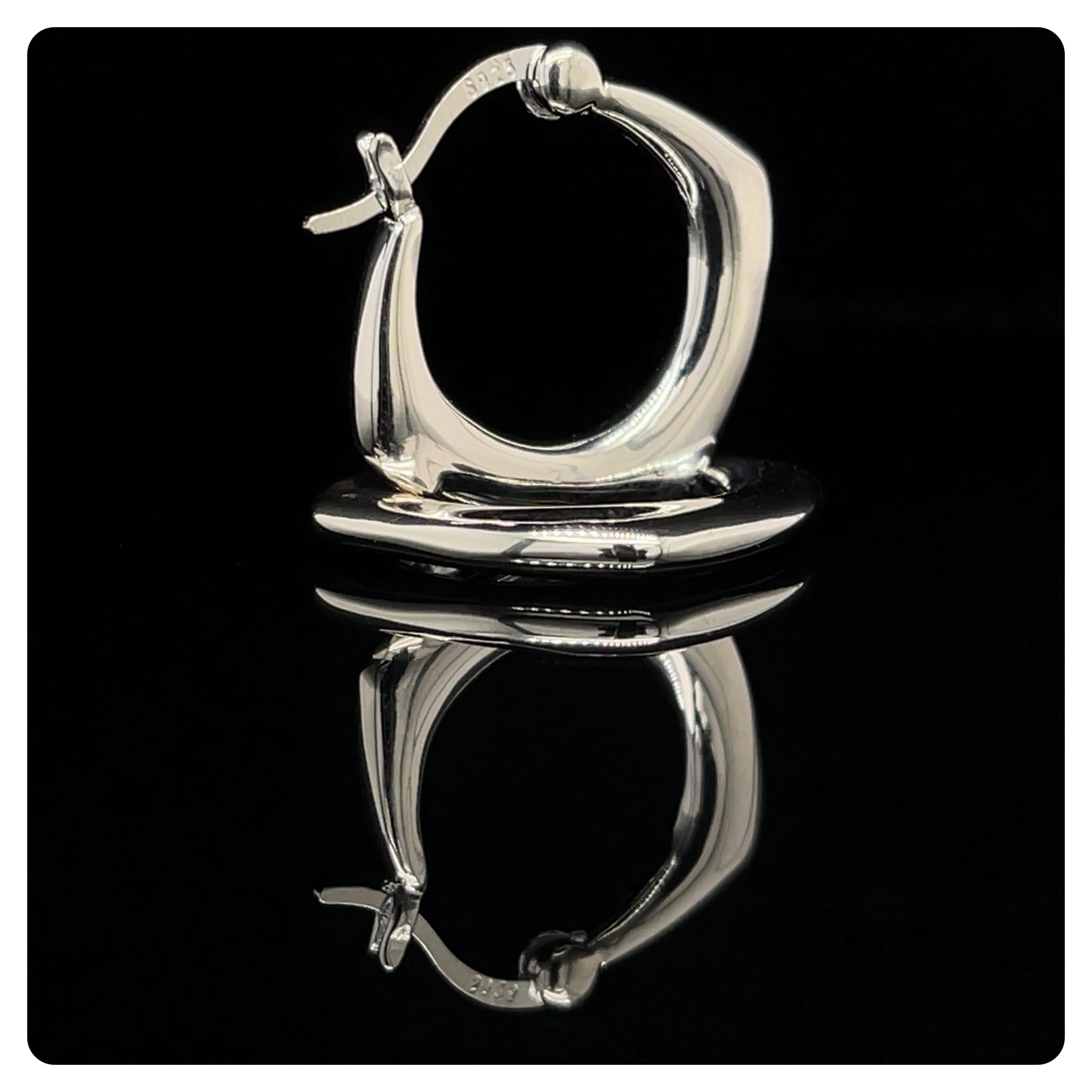 nowoczesne kolczyki wiszące koła, kolczyki z otwartym rombem, elegancka biżuteria minimalistyczna, srebrne kreole 17 mm, biżuteria damska o surowym designie