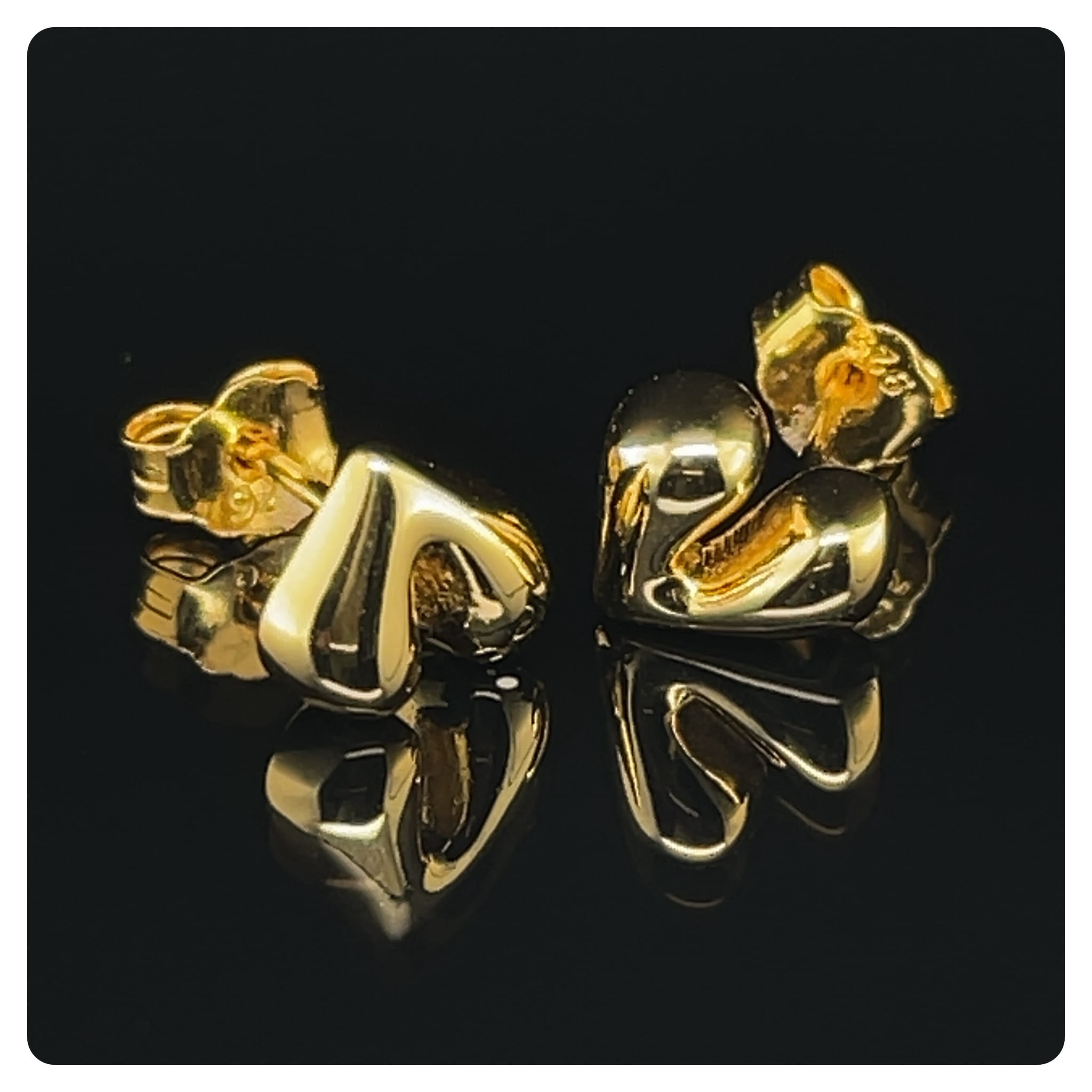 Kolczyki ze złoconego srebra pr. 925 "Pillow Hearts" oryginalne złote serduszka na sztyfcie