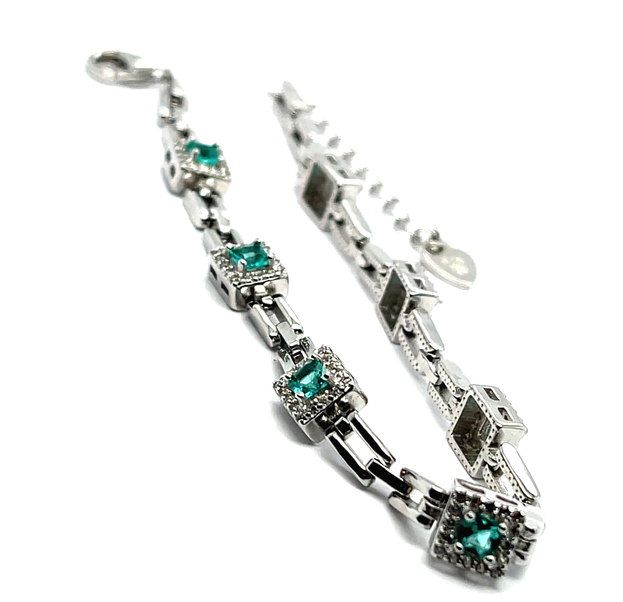 Bransoleta ze srebra z kwadratowymi zielonymi kamieniami