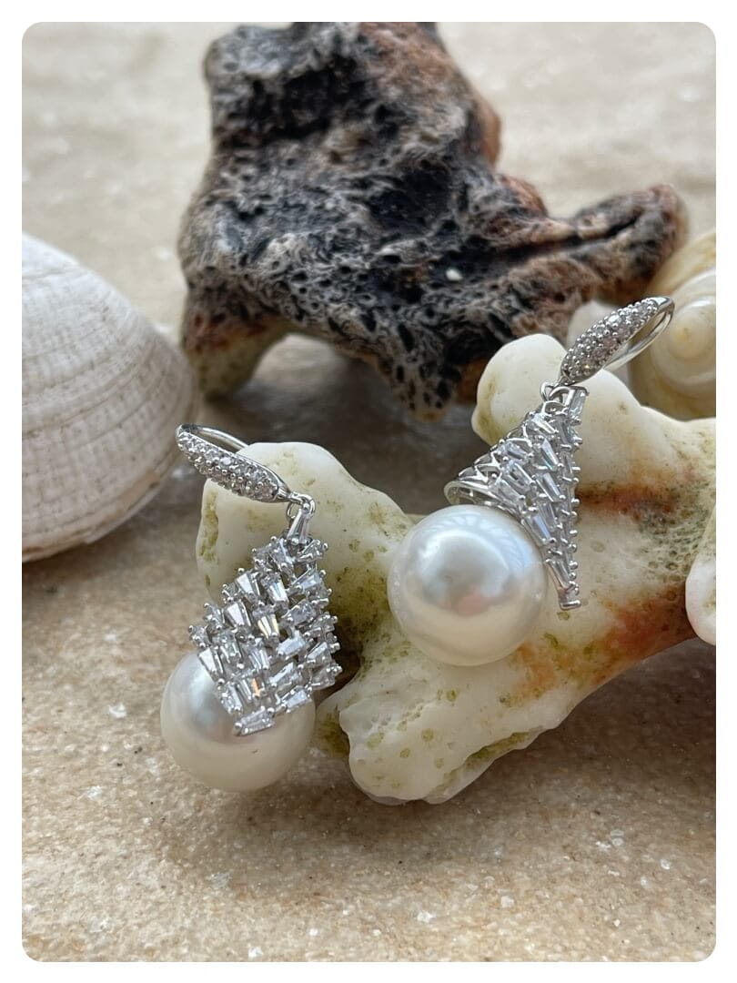 Kolczyki wiszące z perłą i cyrkoniami