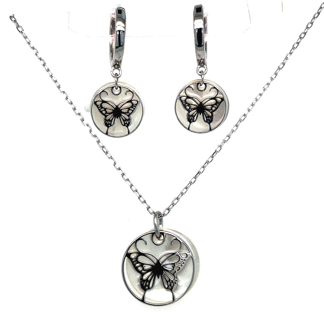 Motylek z masą perłową na delikatnym łańcuszku, lekki naszyjnik