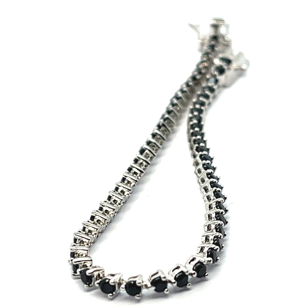 Ozdoba na rękę z czarnych szlifowanych cyrkonii w srebrze próby 925 - cyrkonie 3 mm